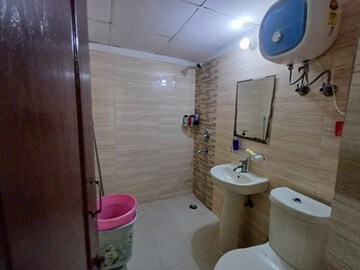 Bathroom in 2.5 BHK Apartment at Mahagun Mahagunpuram II, Lal Kuan – for Sale
