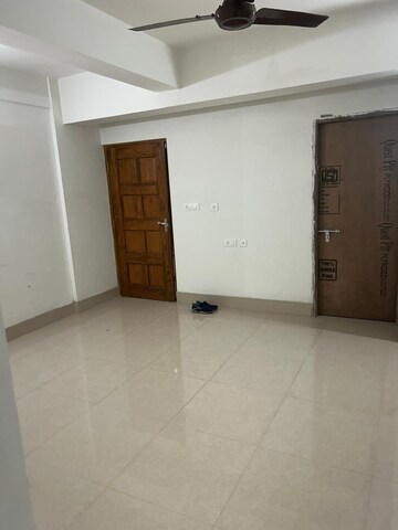 Room in 4 BHK Apartment at New Town Action Area 1 – for Sale