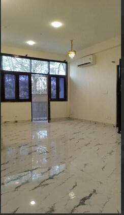 4 BHK Builder Floor For Sale in Sushant Lok 2