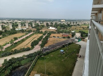 2 BHK Apartment For Rent in Breez Global Hill View, Sohna Sector 11