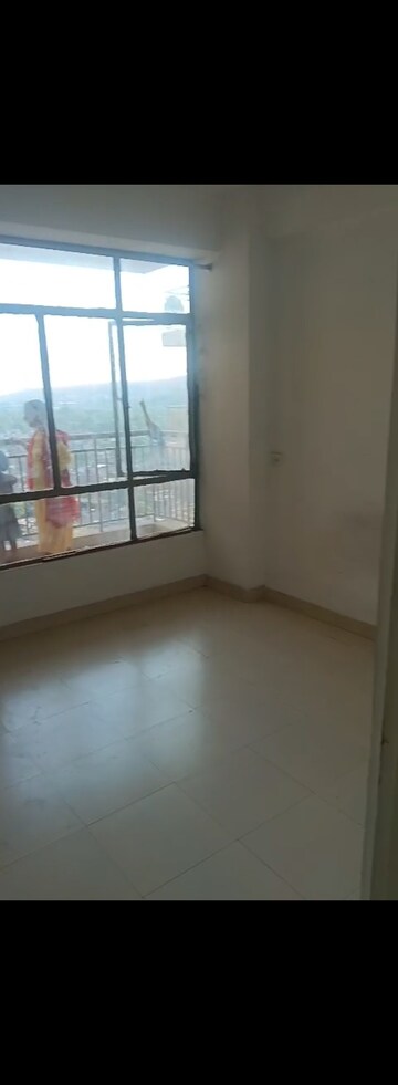 Room in 2 BHK Apartment at Breez Global Hill View, Sohna Sector 11 – for Rent