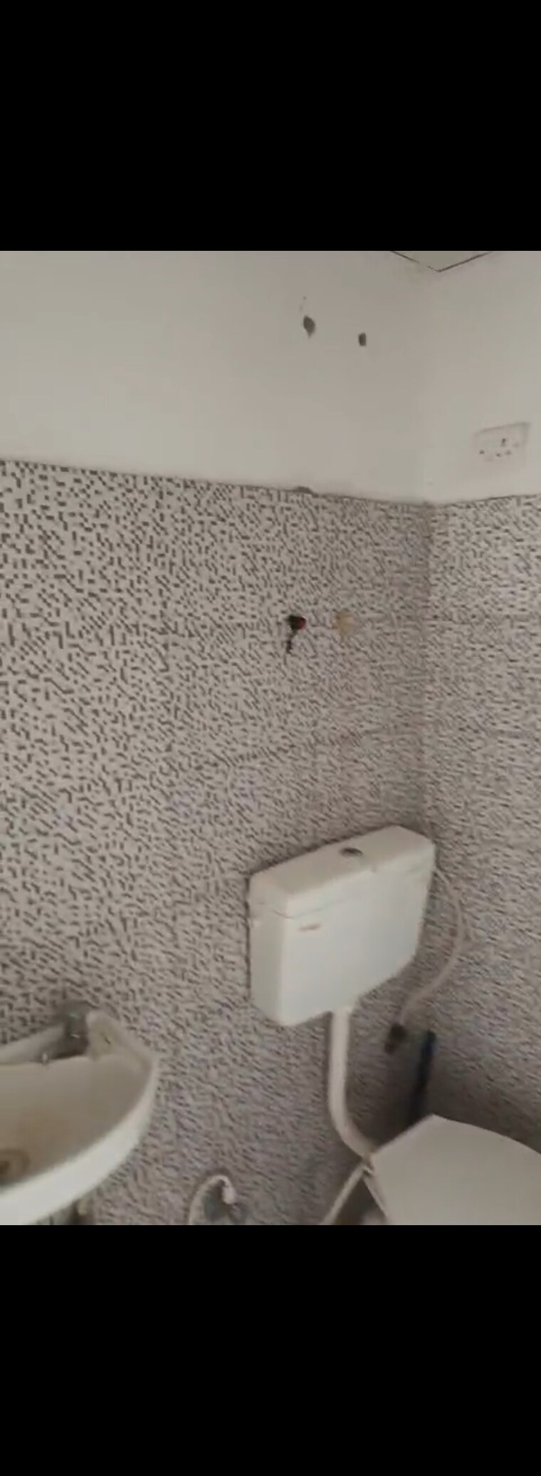 Bathroom, breez-global-hill-view 2 Bedroom 554 Sq.Ft. Apartment In Sohna Sector 11 Gurgaon 9191370