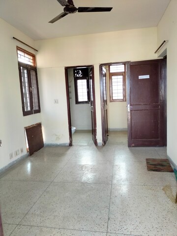 Room in 3.5 BHK Apartment at AEZ Aloha, Sector 57 – for Rent