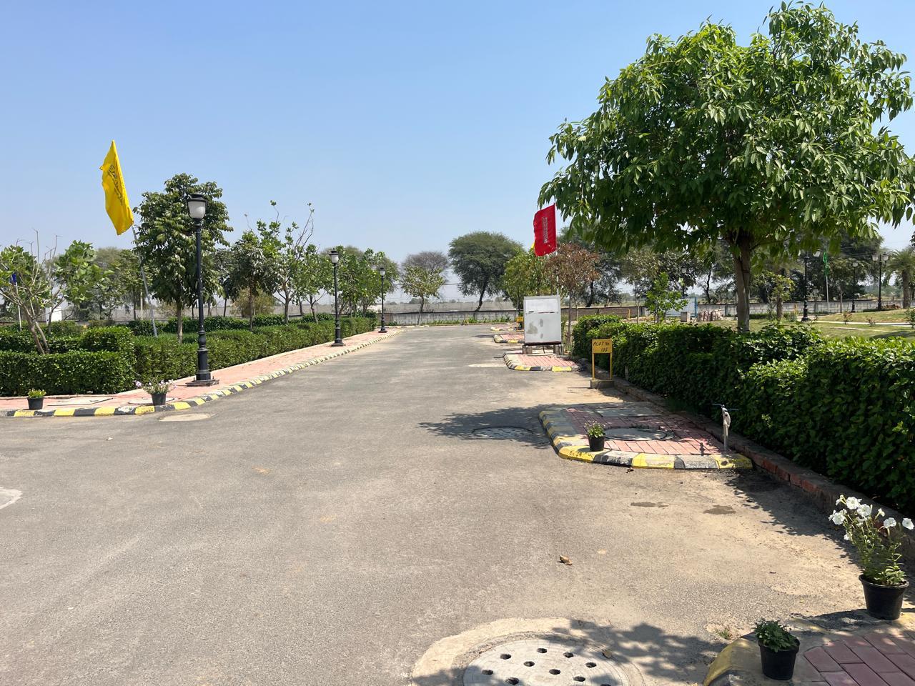 Plot For Sale in Puri Kohinoor