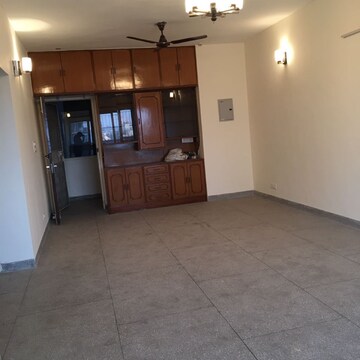 Room in 3 BHK Apartment at East Of Kailash – for Rent