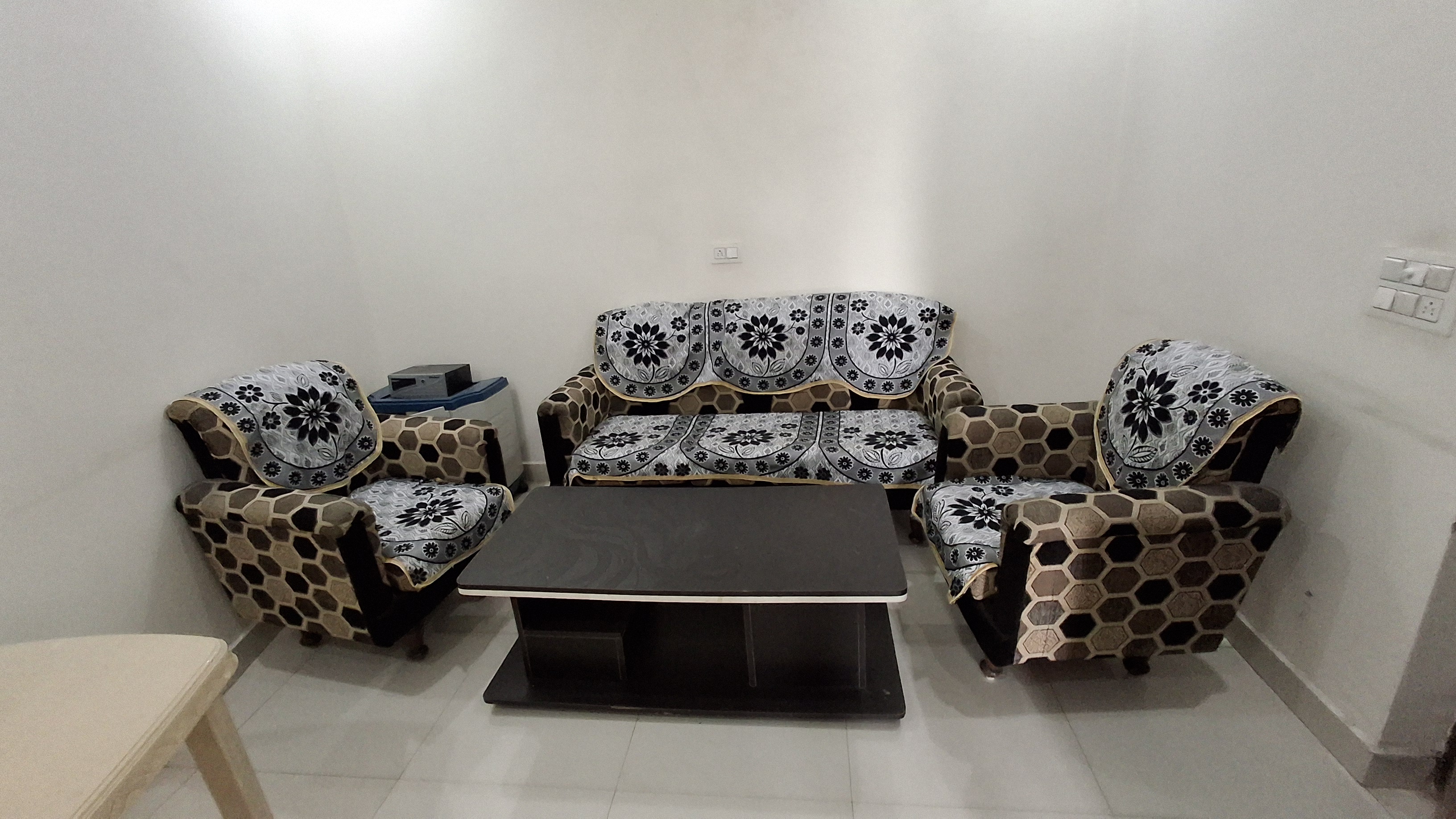1 BHK Apartment For Rent in Gomti Homes