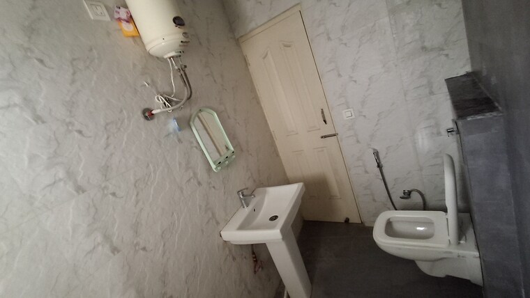 Bathroom, gomti-homes 1 Bedroom 500 Sq.Ft. Apartment In Nabha Zirakpur 9191562