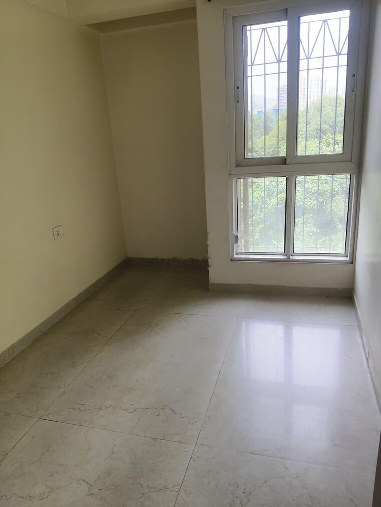 Room, dosti-west-county 1.5 Bedroom 569 Sq.Ft. Apartment In Balkum Pada Thane 9191552