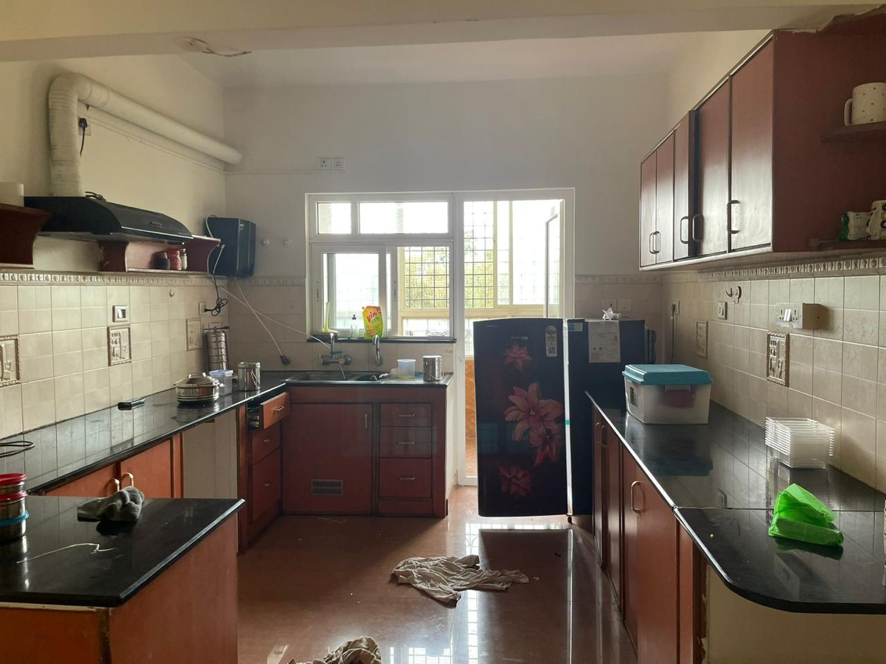 2 BHK + Pooja Room Apartment For Rent in LnT Realty South City