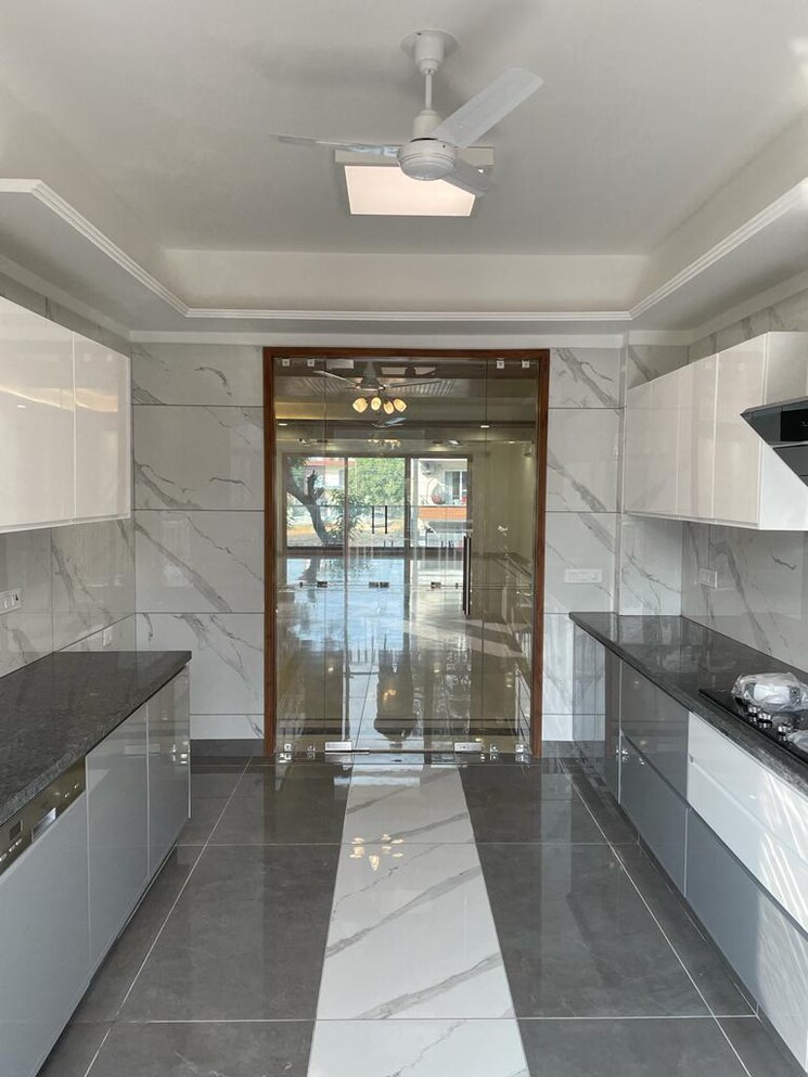 Kitchen, smart-world-orchard 3.5 Bedroom 1712 Sq.Ft. Apartment In Sector 61 Gurgaon 9191585