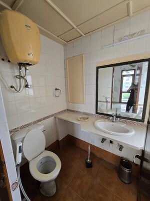 Team Area in 3.5 BHK Apartment at Vipul Greens, Sector 48 – for Sale