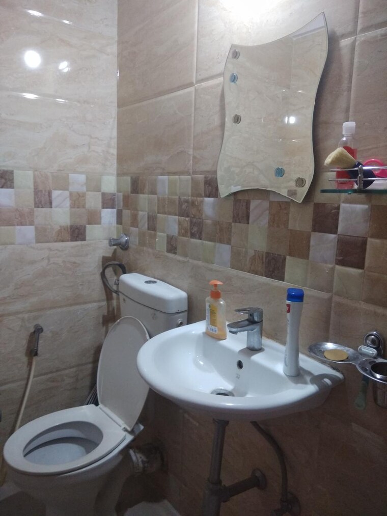 Bathroom, puraniks-one-hometown 1 Bedroom 580 Sq.Ft. Apartment In Ghodbunder Road Thane 9191614