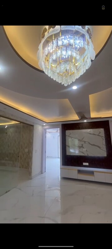 Furnished Amenities in 4 BHK Builder Floor at BPTP District Phase 2, Sector 84 – for Rent
