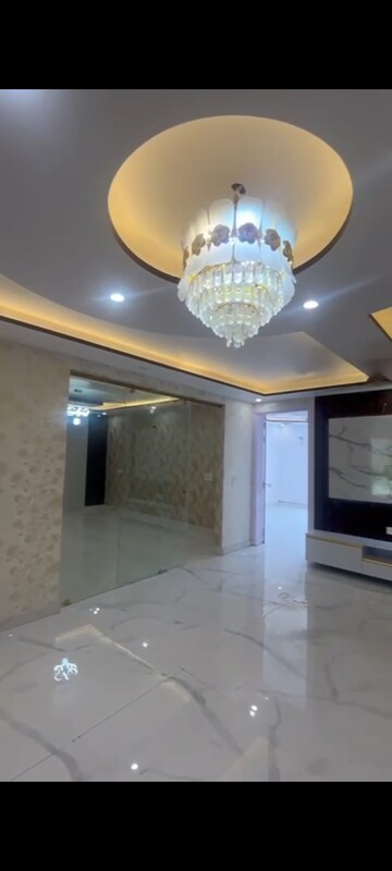 Living Room in 4 BHK Builder Floor at BPTP District Phase 2, Sector 84 – for Rent