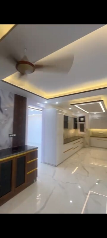 Kitchen in 4 BHK Builder Floor at BPTP District Phase 2, Sector 84 – for Rent