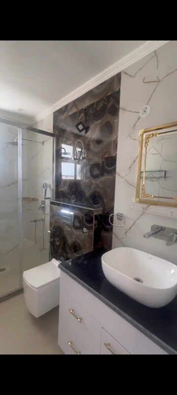Furnished Amenities in 4 BHK Builder Floor at BPTP District Phase 2, Sector 84 – for Rent