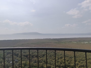 Plot Area in 4 BHK Apartment at Yayati CHS, Seawoods – for Rent