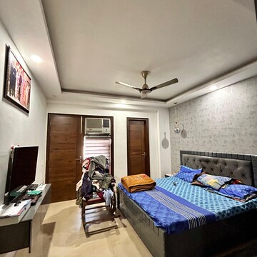Bedroom in 3 BHK Builder Floor at AWHO Apartments, Sector 52 – for Sale