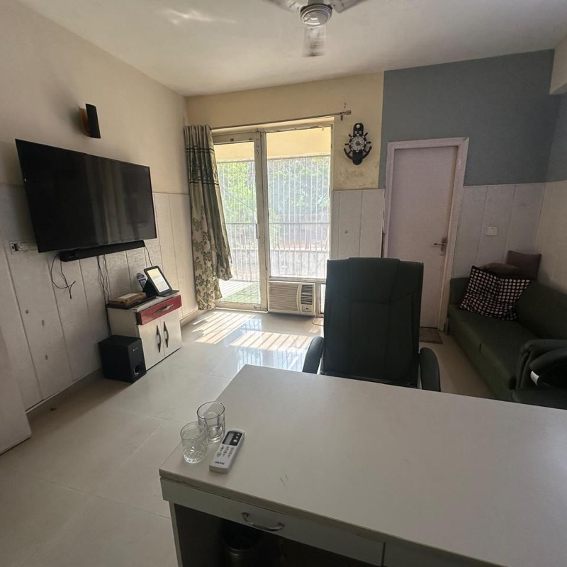 2 BHK 1018 Sq.Ft. Apartment in Klj Platinum Floors