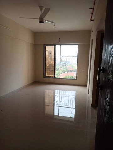 Room in 1 BHK Apartment at Zoeb Aayesha Palace, Parel – for Rent