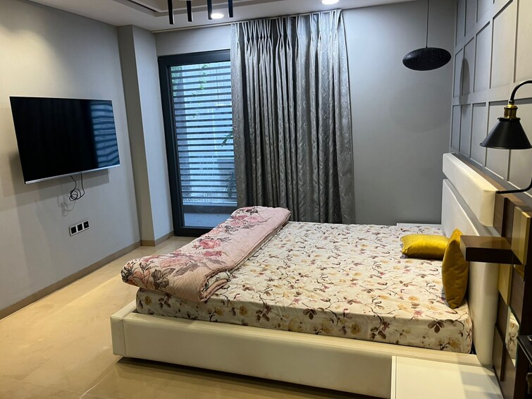 Cover Image, dlf phase ii 4 Bedroom 402 Sq.Yd. Builder Floor In Dlf Phase ii Gurgaon 9191733