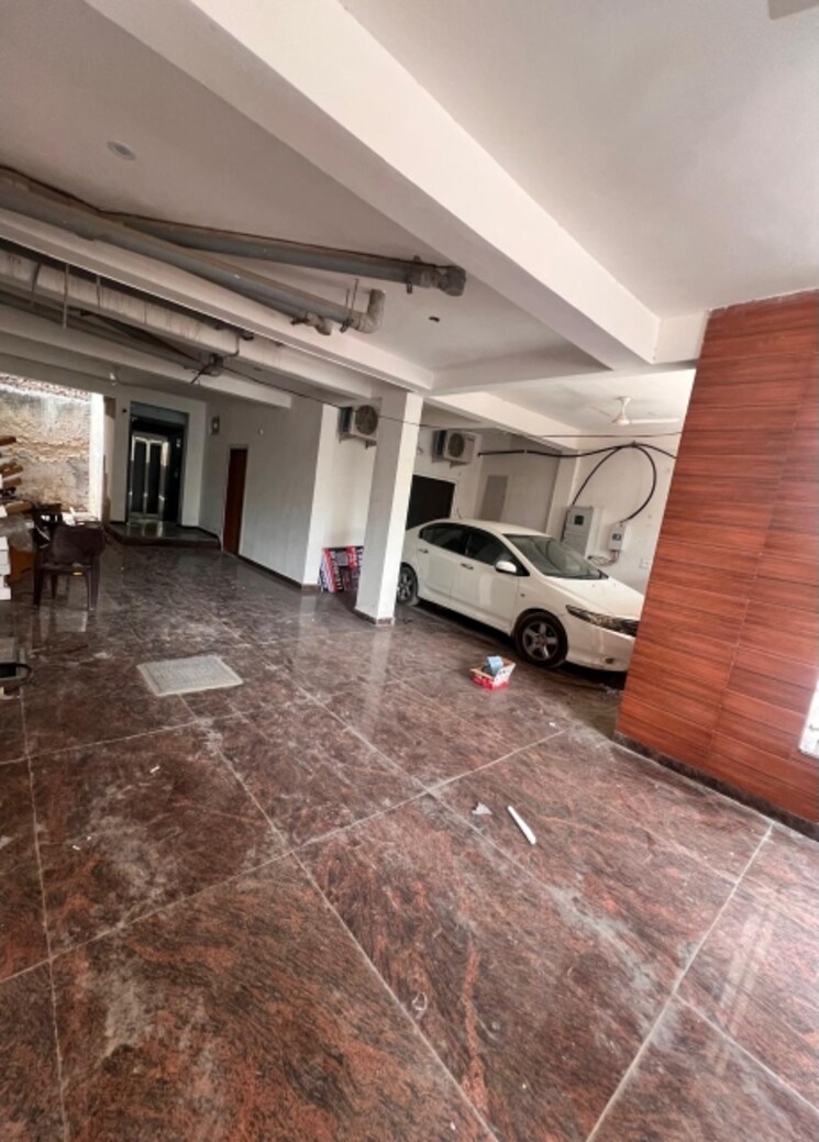  Parking, sector 48 Studio 300 Sq.Ft. Builder Floor In Sector 48 Gurgaon 9191761