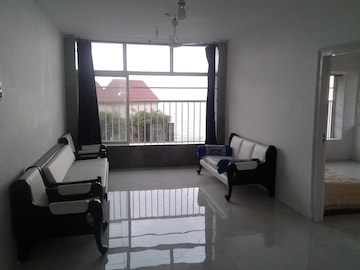 Living Room in 2 BHK Apartment at Vaikunth Apartment Bandra, Bandra West – for Sale