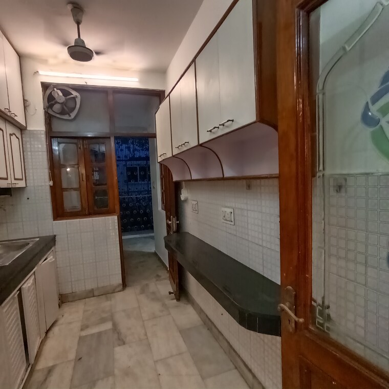 Kitchen, nehru enclave 3.5 Bedroom 1800 Sq.Ft. Builder Floor In Nehru Enclave Delhi 9191772