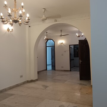 Building Lobby in 3.5 BHK Builder Floor at Nehru Enclave – for Rent