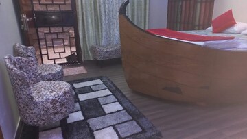 2 BHK Builder Floor For Rent in Milestone 32nd Avenue, Sector 15