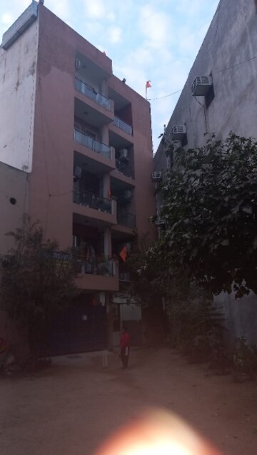 2 BHK Builder Floor – Exterior View View at Milestone 32nd Avenue, Sector 15 - for Rent