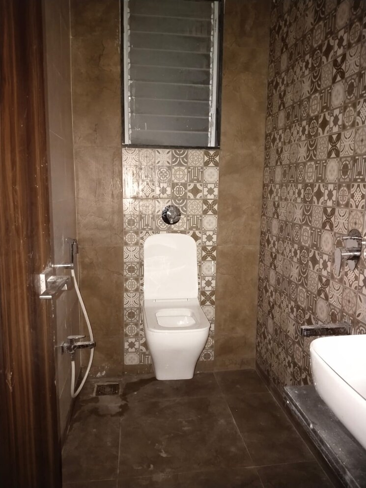 Bathroom, balaji-delta-central 2 Bedroom 1200 Sq.Ft. Apartment In Kharghar Navi Mumbai 9191597