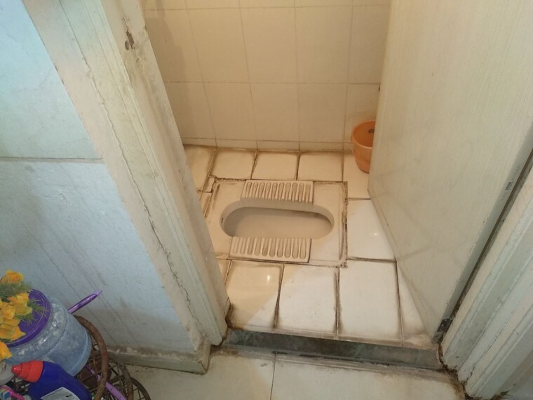 Bathroom, sun-empire 2.5 Bedroom 1200 Sq.Ft. Apartment In Sinhagad Pune 9191808