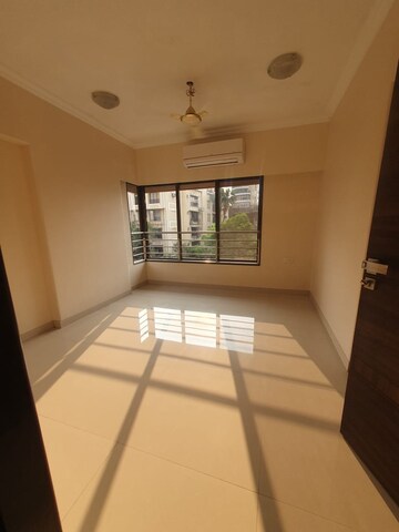 Room in 3 BHK Apartment at Prakash Two Roses, Bandra West – for Sale