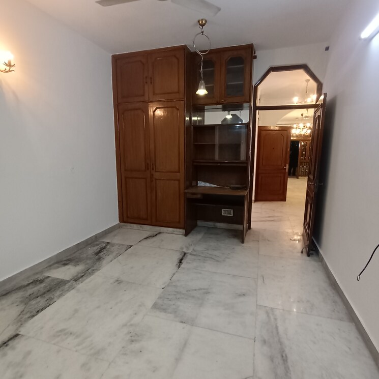 Room, nehru enclave 3.5 Bedroom 1800 Sq.Ft. Builder Floor In Nehru Enclave Delhi 9191843
