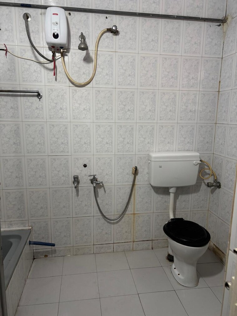 Bathroom, kothrud 1 RK 410 Sq.Ft. Apartment In Kothrud Pune 9191841