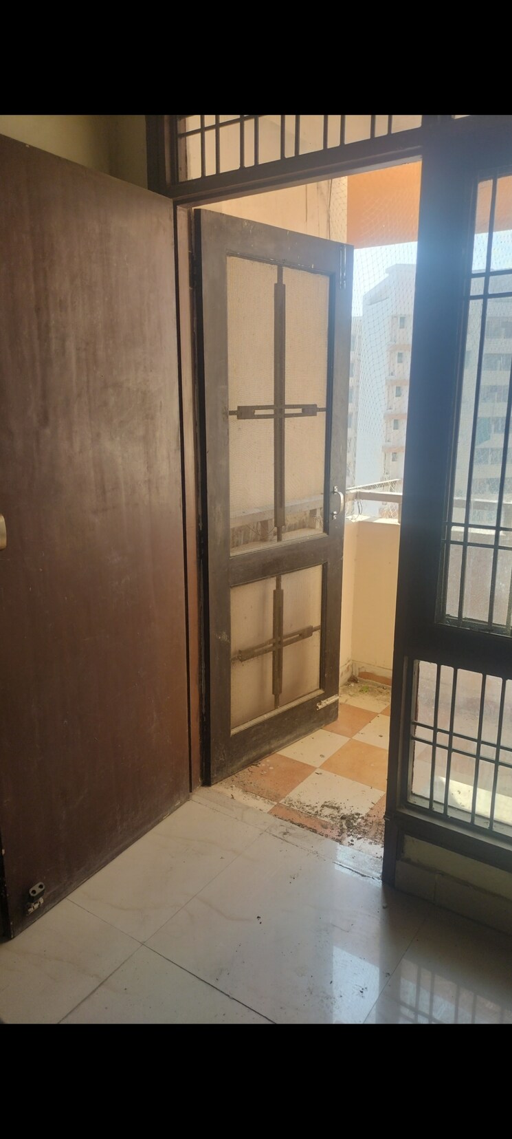 Room, srs-royal-hills 2.5 Bedroom 1133 Sq.Ft. Apartment In Sector 87 Faridabad 9191857