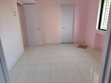 Room in 2 BHK Apartment at Swami Narayana Society, Sinhagad Road – for Sale