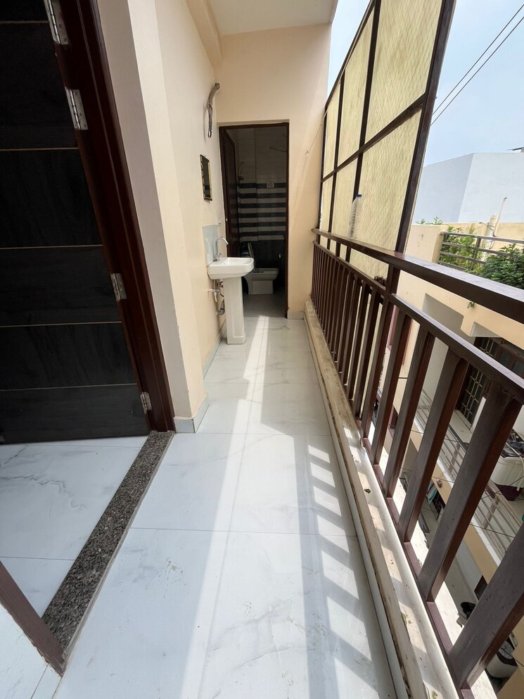 Balcony, saket 2 Bedroom 1200 Sq.Ft. Builder Floor In Saket Delhi 9191880