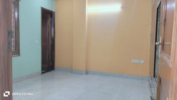 Room in 2 BHK Builder Floor at Unitech South City II, Sector 50 – for Rent