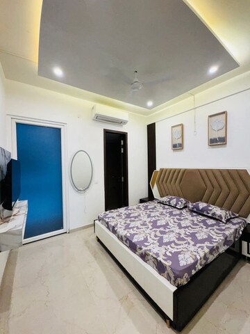 Bedroom in 3 BHK Apartment at Smart World Orchard, Sector 61 – for Rent