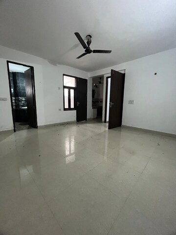 2 BHK Builder Floor For Rent in Saket