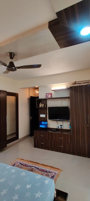 Room in 4 BHK Apartment at BPTP Park Serene, Sector 37d – for Sale