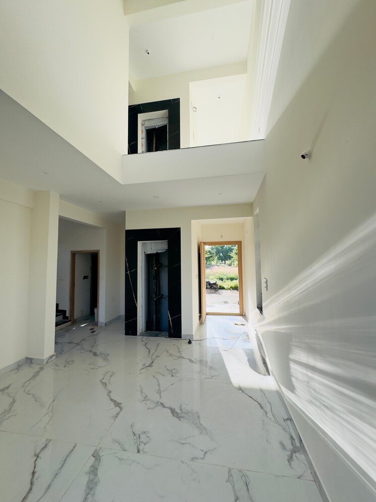 Room, off sarjapur road 4 Bedroom 2700 Sq.Ft. Villa In Off Sarjapur Road Bangalore 9191926