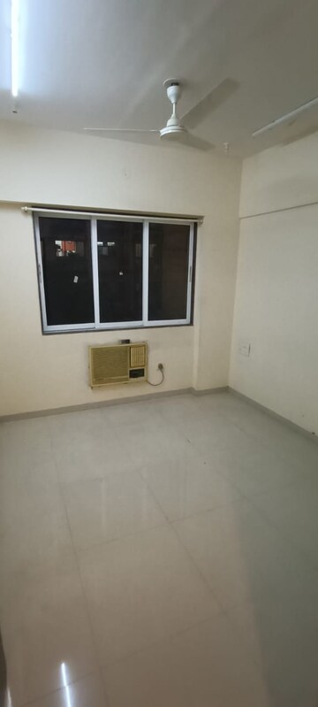 Room in 1 BHK Apartment at Shree Samarth Prabhadevi, Prabhadevi – for Rent