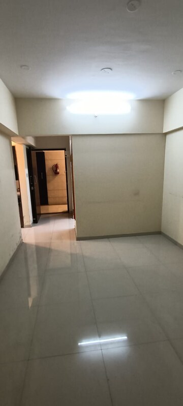Room in 1 BHK Apartment at Shree Samarth Prabhadevi, Prabhadevi – for Rent
