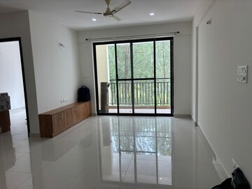 Room in 2 BHK Apartment at Sipani Veiveza, Electronic City Phase I – for Rent