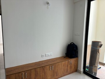 Room in 2 BHK Apartment at Sipani Veiveza, Electronic City Phase I – for Rent