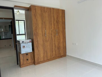 Room in 2 BHK Apartment at Sipani Veiveza, Electronic City Phase I – for Rent