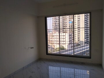 Room in 2 BHK Apartment at Dosti Oro 67, Kandivali West – for Sale